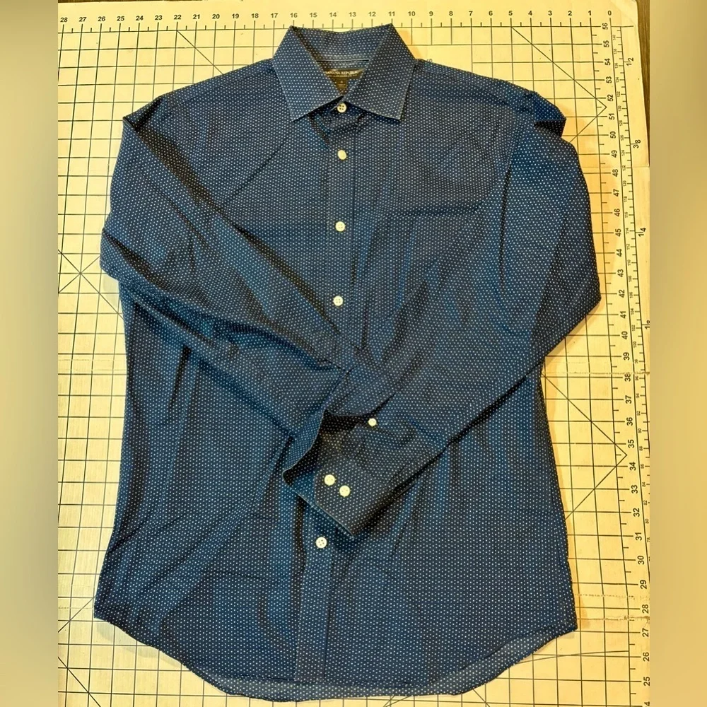 Banana Republic Men’s Size Small Navy/White Polka‎ Dot Button Down Shirt